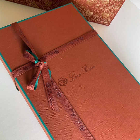 NWT Loro Piana Napier Scarf | Baby Cashmere | White Snow | Original Packaging - Picture 12 of 16